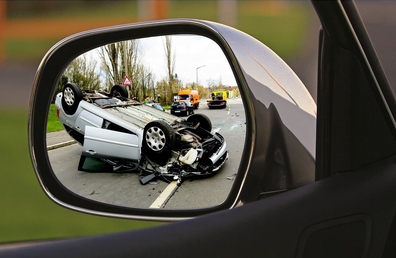 Nothammer für das Auto: Der Lebensretter im Notfall - Autopanne-Ratgeber